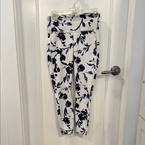 Athleta water flower 7/8 leggings